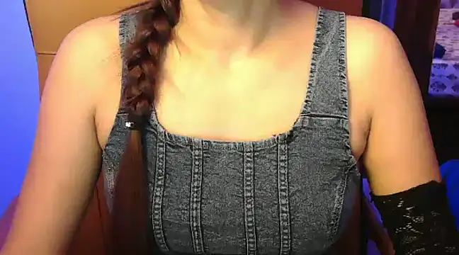Snapshot of _Blue_Ruubyy_ chatting on 03-19-25, 01:29 Blue Ruubyy online show from 03-19-25, 01:29