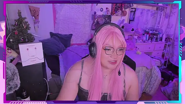 Snapshot of MegariaB chatting on 12-26-24, 03:59 MegariaB online show from 12-26-24, 03:59