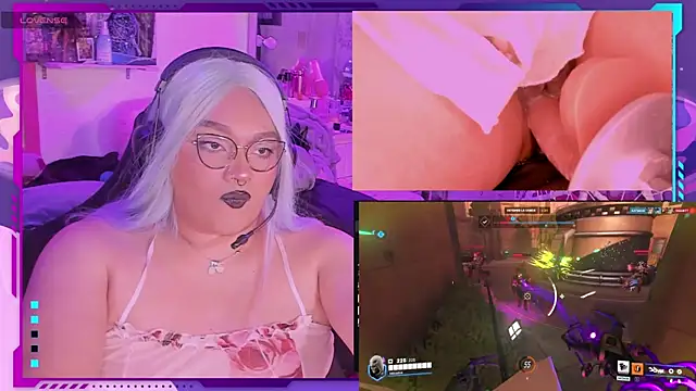 Snapshot of MegariaB chatting on 01-28-25, 07:43 MegariaB online show from 01-28-25, 07:43