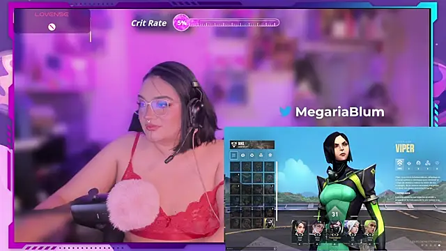 Snapshot of MegariaB chatting on 12-16-25, 04:39 MegariaB online show from 12-16-25, 04:39