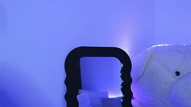 Snapshot of ivyleague_ chatting on 02-24-26, 06:06 ivyleague online show from 02-24-26, 06:06