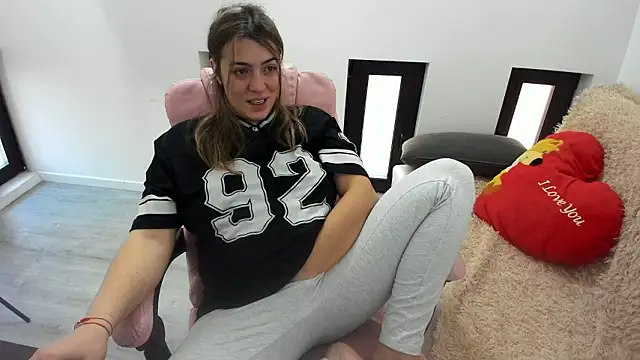 Dyana Kaylinn online show from 03-09-26, 05:11