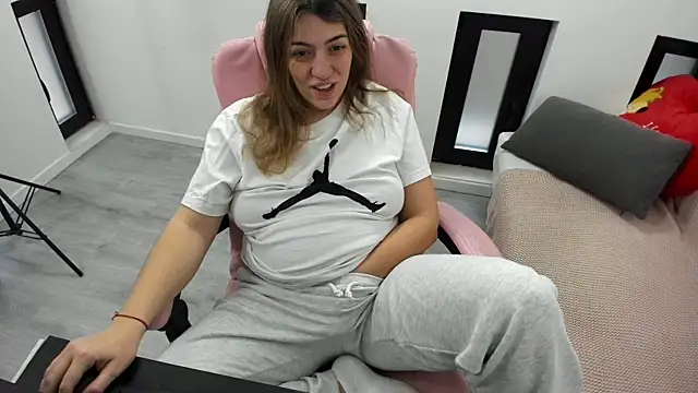 Dyana Kaylinn online show from 03-28-26, 05:40