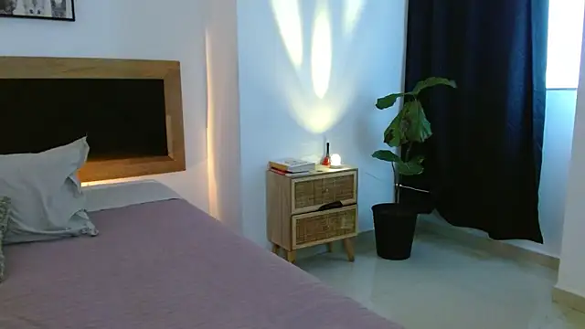 Snapshot of Susi_bell chatting on 10-04-25, 09:57 Susi bell online show from 10-04-25, 09:57