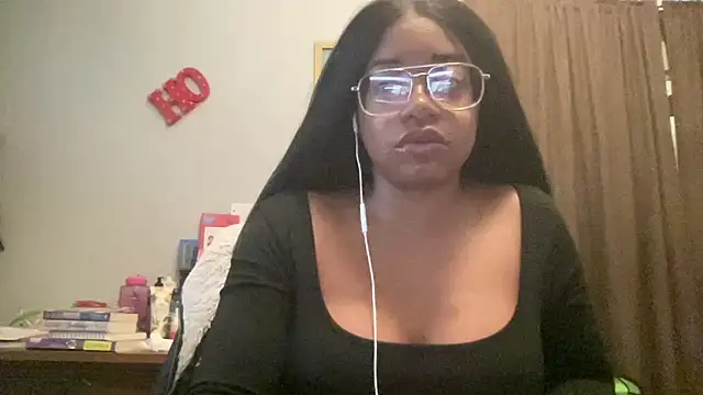 MommyConfident online show from 09-30-25, 01:05