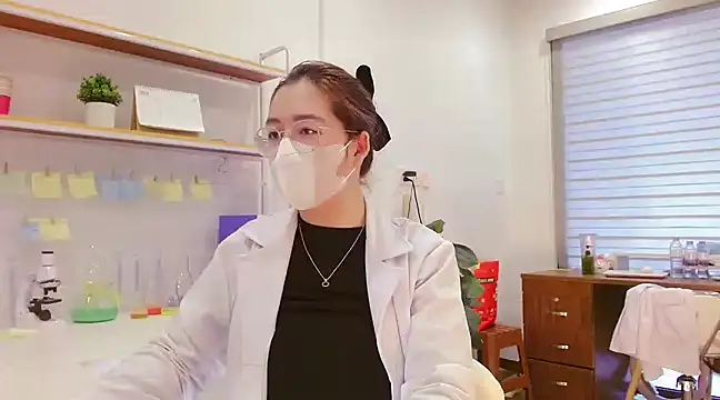 Snapshot of Alisa_Hotfeeling chatting on 02-25-25, 05:30 Alisa Hotfeeling online show from 02-25-25, 05:30