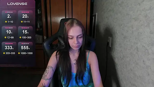 Snapshot of Rachel_Sharp chatting on 12-25-24, 05:16 Rachel Sharp online show from 12-25-24, 05:16