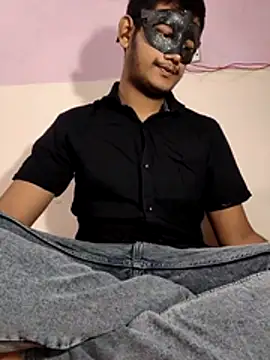 Dusky Aarav online show from 12-15-25, 09:24