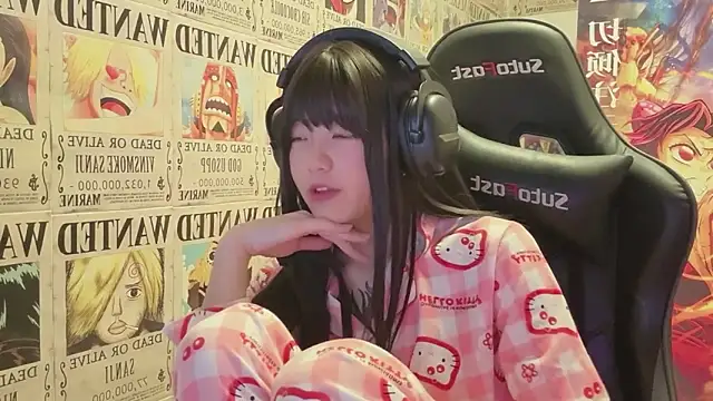 Snapshot of SNAKEgirlQAQ chatting on 06-03-26, 05:18 SNAKEgirlQAQ online show from 06-03-26, 05:18