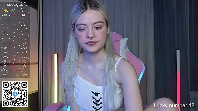 Snapshot of mybunnywendy chatting on 01-11-26, 08:03 mybunnywendy online show from 01-11-26, 08:03