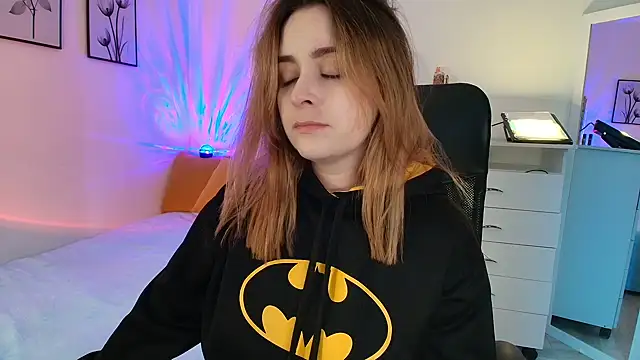 Snapshot of miss_seline chatting on 03-18-25, 08:59 miss seline online show from 03-18-25, 08:59