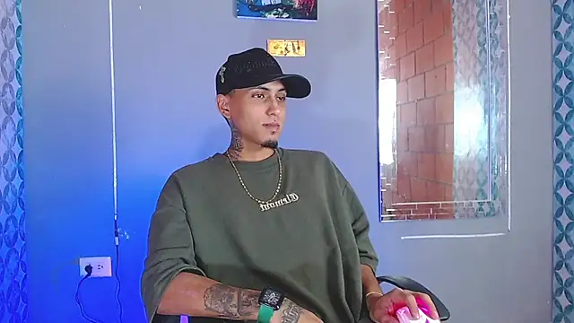 Liam lee online show from 07-18-26, 09:07