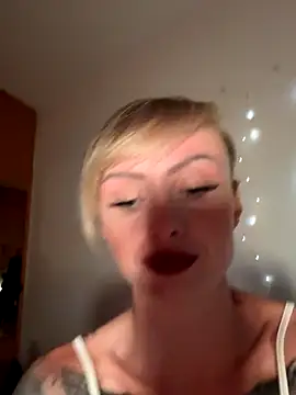 Snapshot of haileyhope_ chatting on 11-08-25, 11:25 haileyhope online show from 11-08-25, 11:25