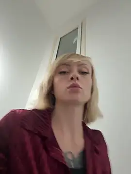 Snapshot of haileyhope_ chatting on 11-25-25, 07:36 haileyhope online show from 11-25-25, 07:36