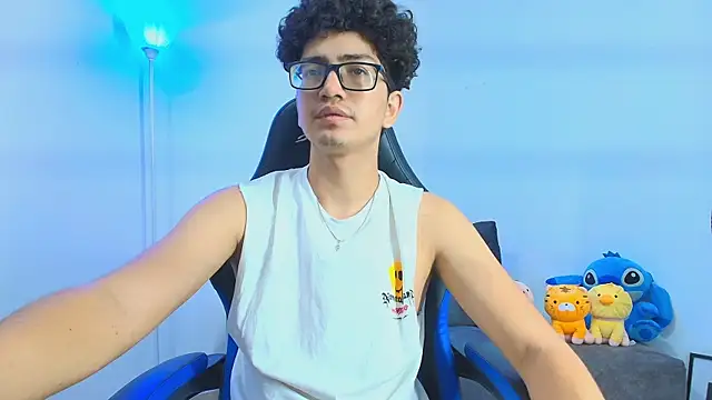 TylerWhite  online show from 11-07-25, 03:39