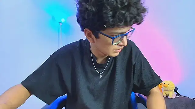 TylerWhite  online show from 12-04-25, 04:00