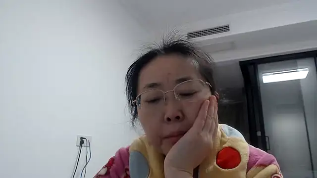 Snapshot of sonyx chatting on 02-11-25, 06:44 sonyx online show from 02-11-25, 06:44