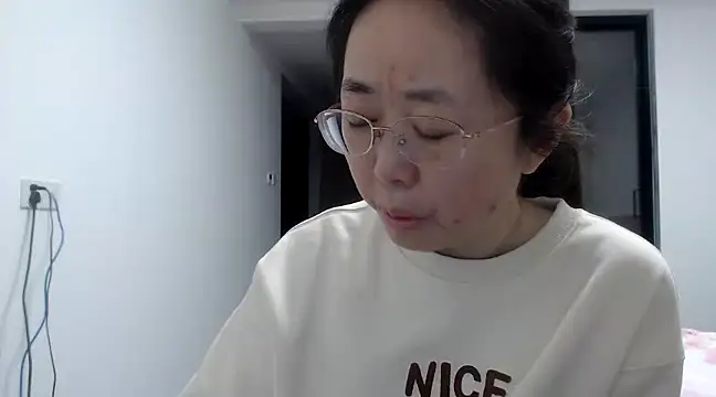 Snapshot of sonyx chatting on 02-25-25, 03:49 sonyx online show from 02-25-25, 03:49