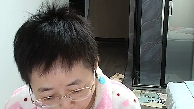 Snapshot of sonyx chatting on 10-10-25, 01:54 sonyx online show from 10-10-25, 01:54