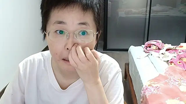 Snapshot of sonyx chatting on 10-18-25, 03:24 sonyx online show from 10-18-25, 03:24