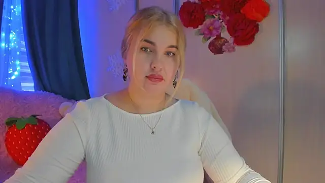 CoraSwon online show from 02-06-25, 08:18