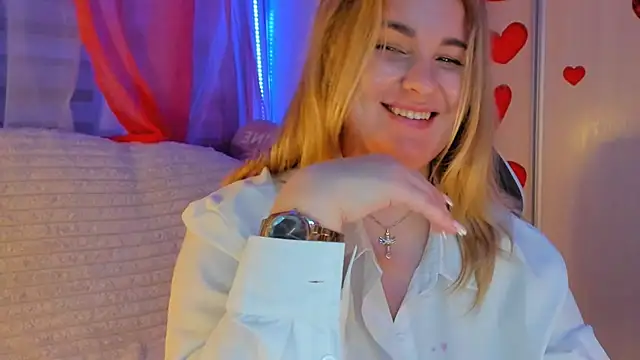 CoraSwon online show from 03-05-25, 12:05