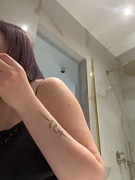 Snapshot of realpurrr chatting on 04-12-26, 08:52 realpurrr online show from 04-12-26, 08:52