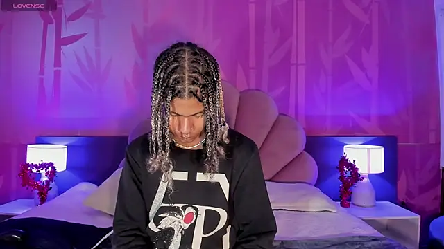 Maxim-Walker online show from 02-19-25, 03:28