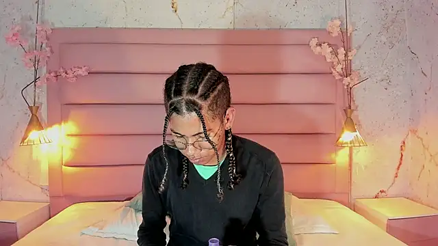 Maxim-Walker online show from 09-30-25, 03:00