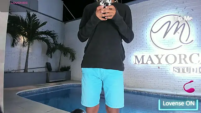 Maxim-Walker online show from 10-10-25, 06:12