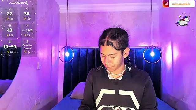 Maxim-Walker online show from 10-22-25, 03:18