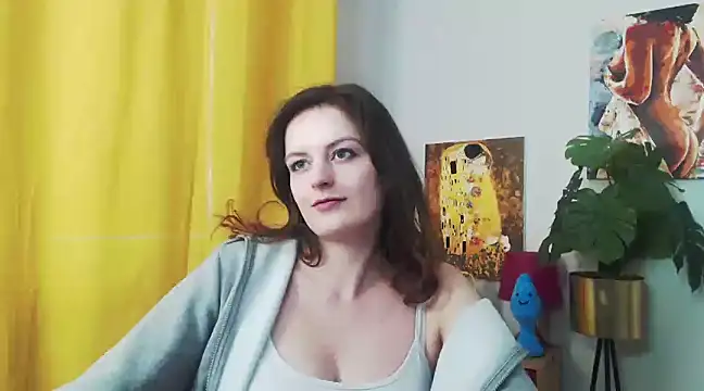 juicyNadine online show from 12-13-24, 12:28