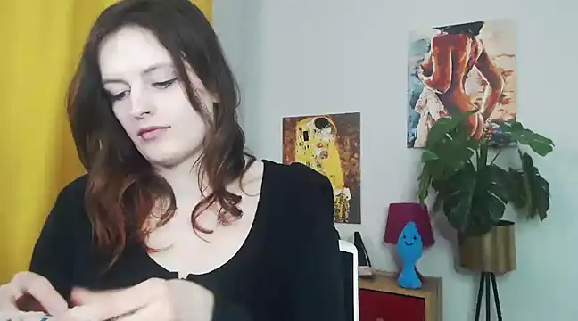 juicyNadine online show from 03-19-25, 09:17