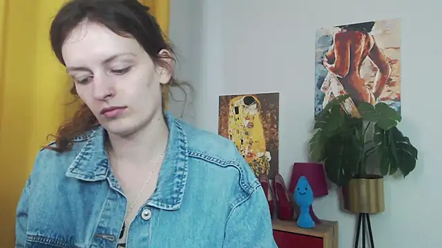 juicyNadine online show from 09-10-25, 04:45