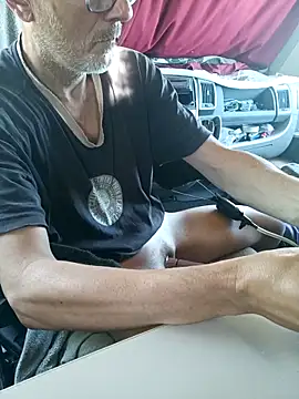 Snapshot of richa22cm chatting on 09-30-25, 12:43 richa22cm online show from 09-30-25, 12:43