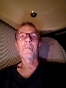 Snapshot of richa22cm chatting on 10-11-25, 06:06 richa22cm online show from 10-11-25, 06:06