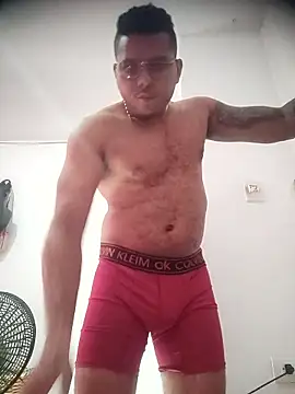 SaucyAffair0 online show from 04-12-26, 01:38