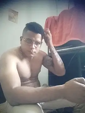 Snapshot of SaucyAffair0 chatting on 05-07-26, 08:03 SaucyAffair0 online show from 05-07-26, 08:03