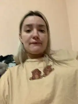 Snapshot of Sextazy chatting on 02-25-25, 12:55 Sextazy online show from 02-25-25, 12:55