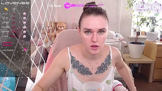 Bella  Swoon online show from 09-30-25, 03:33