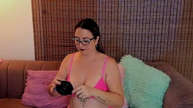 ariana cross online show from 03-05-26, 01:18