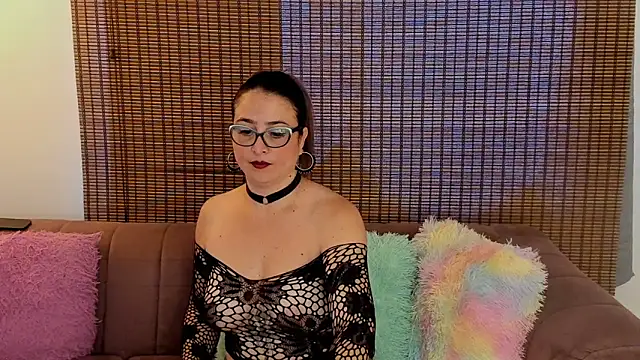 Snapshot of ariana_cross chatting on 04-26-26, 01:09 ariana cross online show from 04-26-26, 01:09