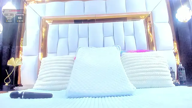 RileySweett online show from 11-14-25, 11:42