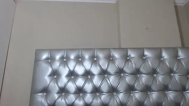 Snapshot of YourSubDesire chatting on 01-23-25, 09:50 YourSubDesire online show from 01-23-25, 09:50