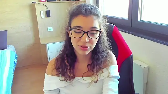 uniquerossie online show from 10-08-25, 02:14