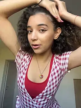 uniquerossie online show from 11-05-25, 01:44