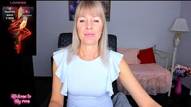 Snapshot of Anita_Tayson chatting on 12-17-24, 07:07 Anita Tayson online show from 12-17-24, 07:07