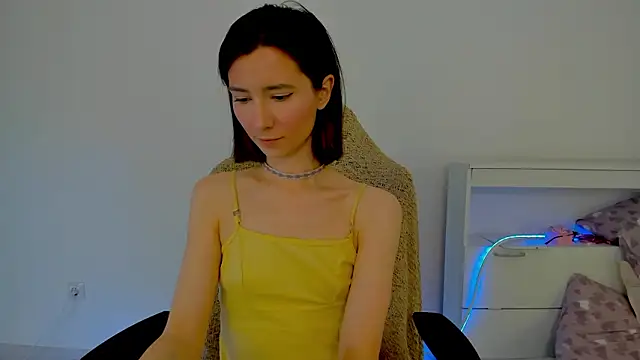 Snapshot of crystalnut chatting on 02-04-26, 03:01 crystalnut online show from 02-04-26, 03:01