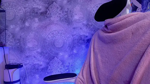 Snapshot of Sheila_Hill_ chatting on 10-20-25, 11:21 Sheila Hill online show from 10-20-25, 11:21