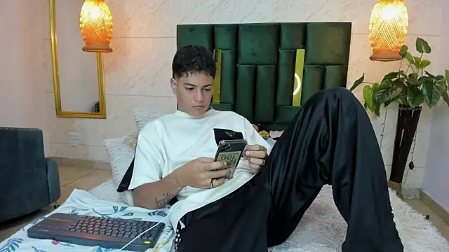 Levy Steve online show from 09-20-25, 03:29